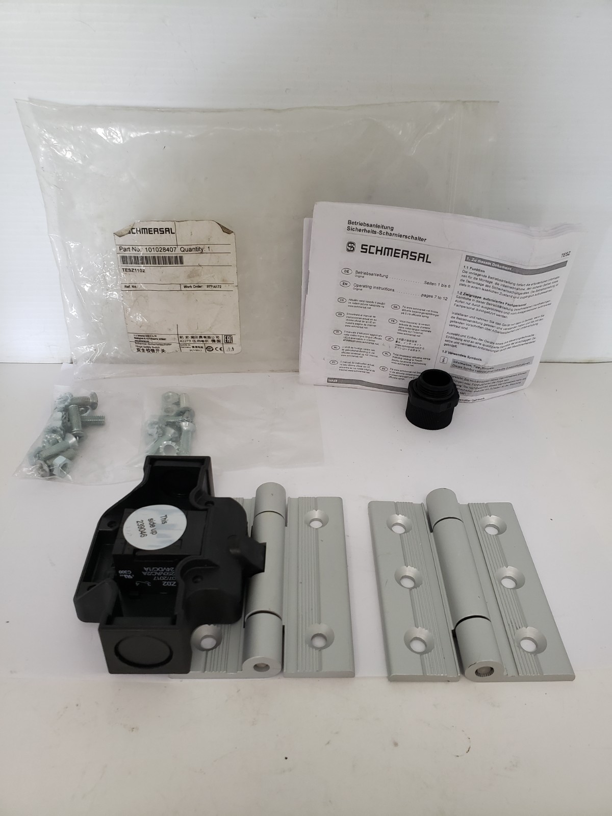 SCHMERSAL TESZ1102/30 HINGE SAFETY SWITCH THERMOPLASTIC NIB