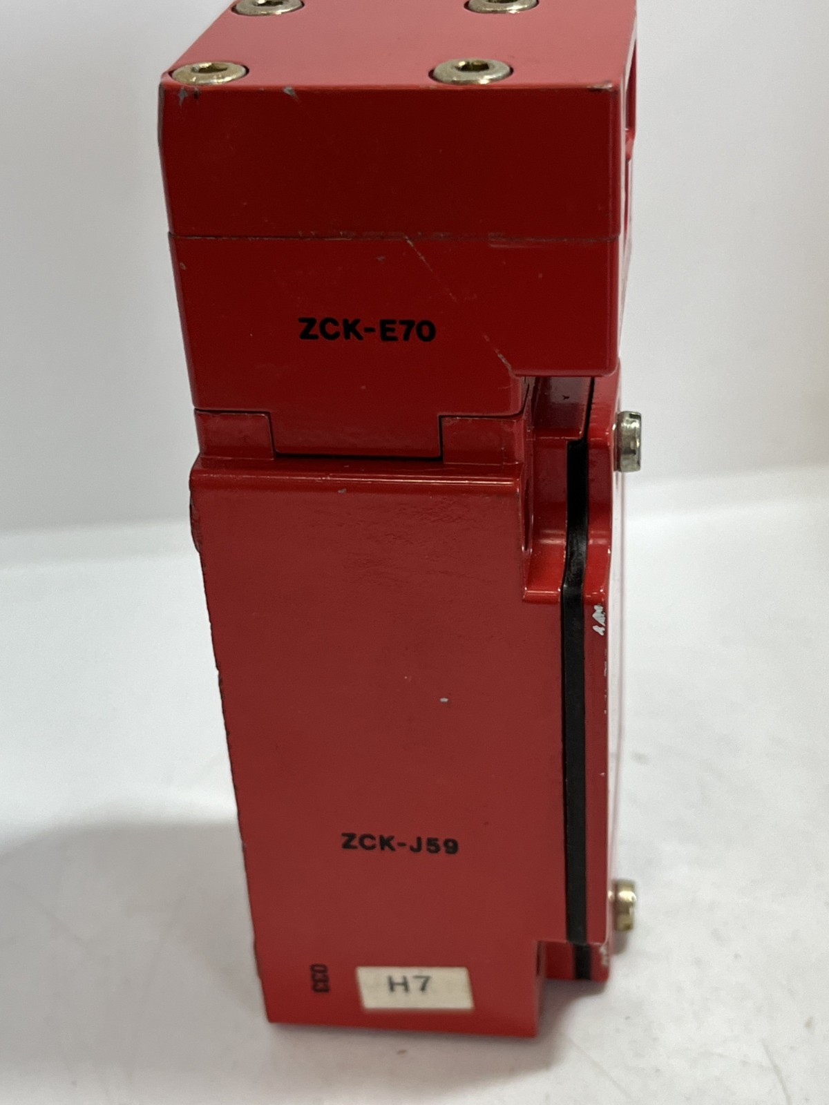 TELEMECANIQUE XCK-J5970 SAFETY INTERLOCK SWITCH 10A 380V NNB