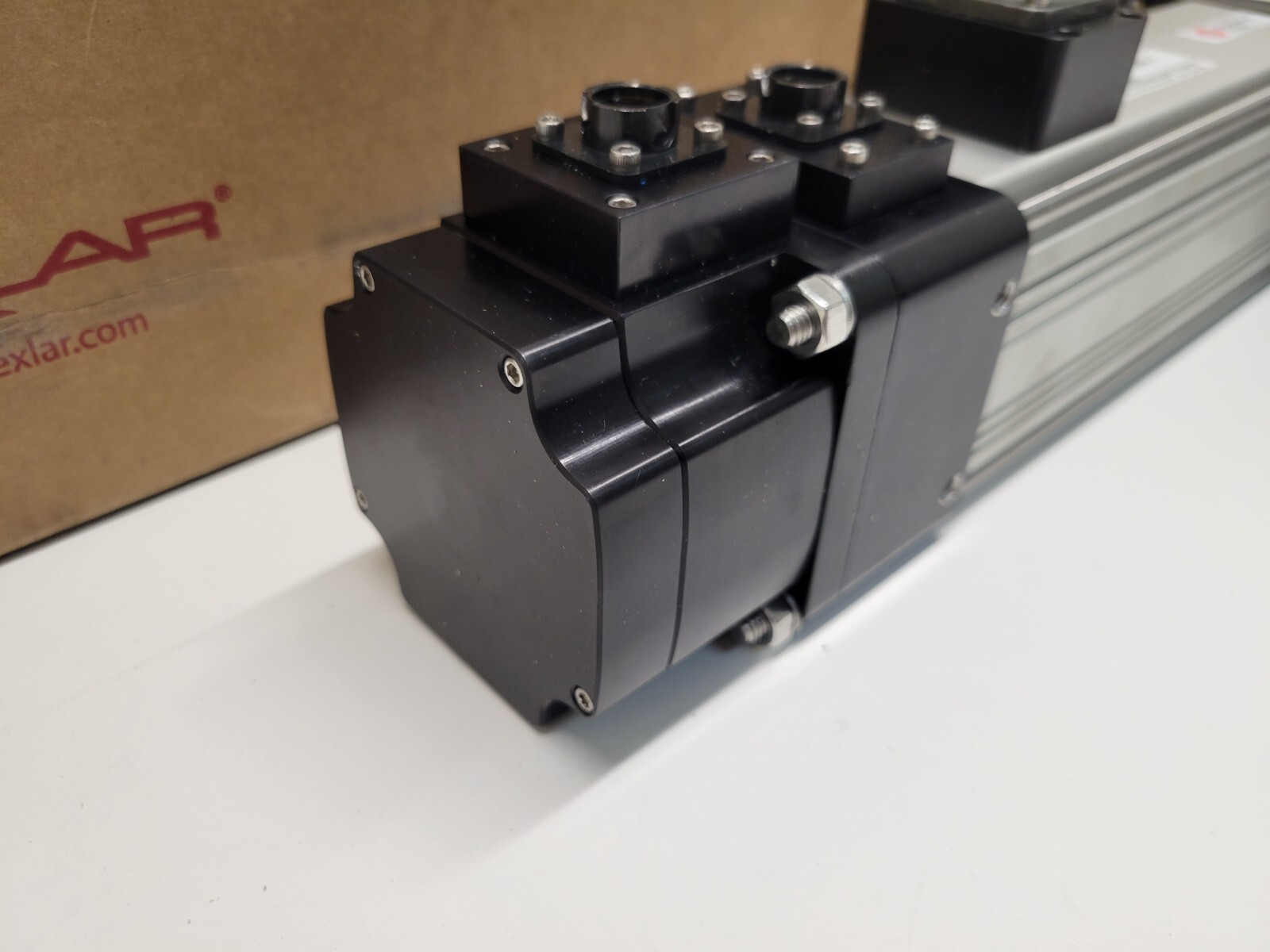 NEW! EXLAR SCREW DRIVEN ELECTRIC LINEAR ACTUATOR GSX30-0602-MFM-YS5-368-RB