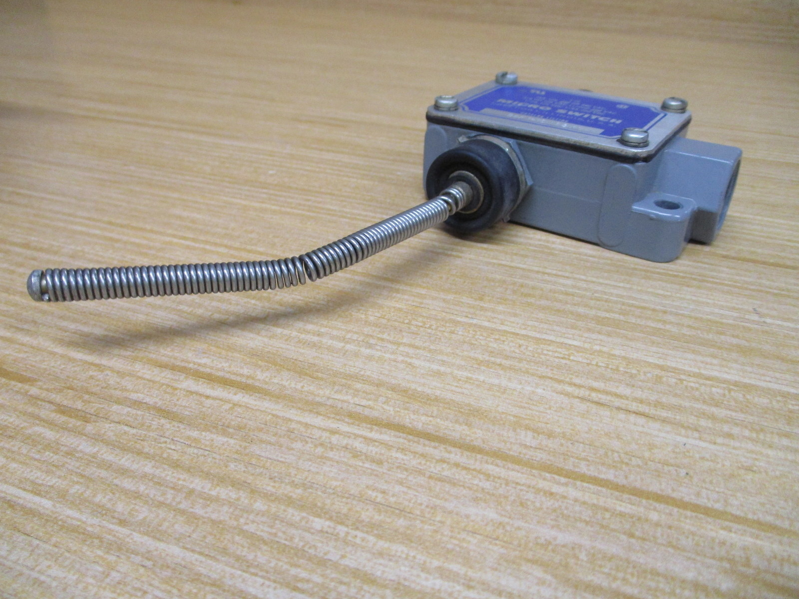 Micro Switch BAF1-3CN18X1 Limit Switch BAF13CN18X1