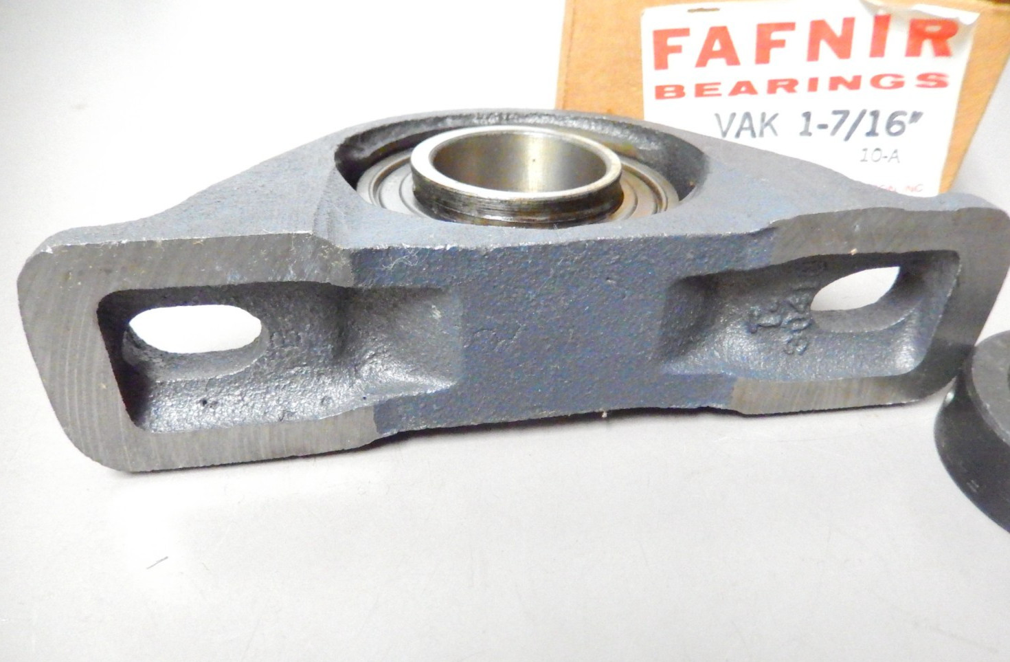 Fafnir VAK 1 7/16″ Pillow Block Bearing 2 Bolt Mount With Locking Collar 1-7/16″