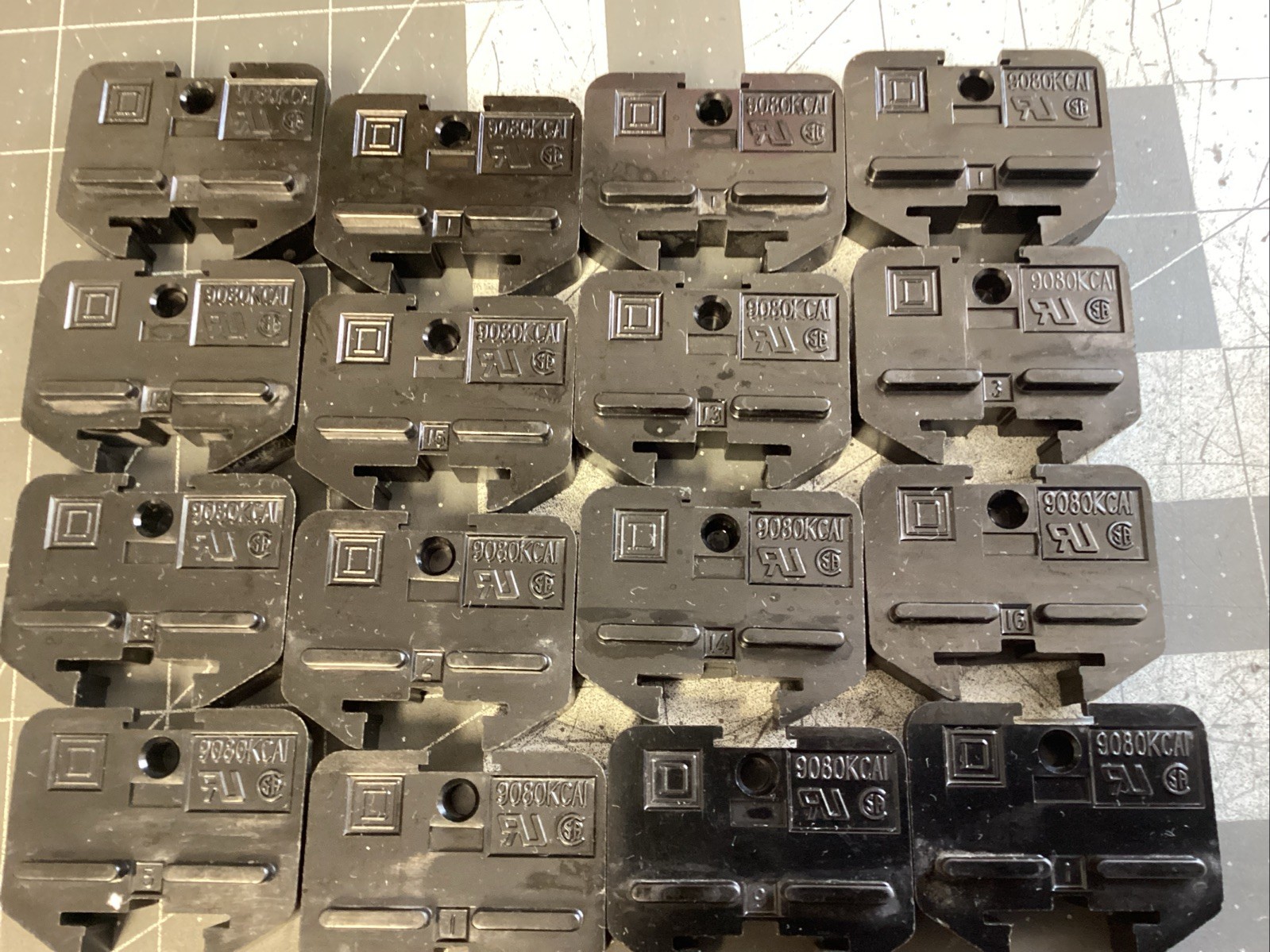 (Lot Of 20) Square D 9080KCAI Schneider Electric Terminal Blocks (LPW97X)