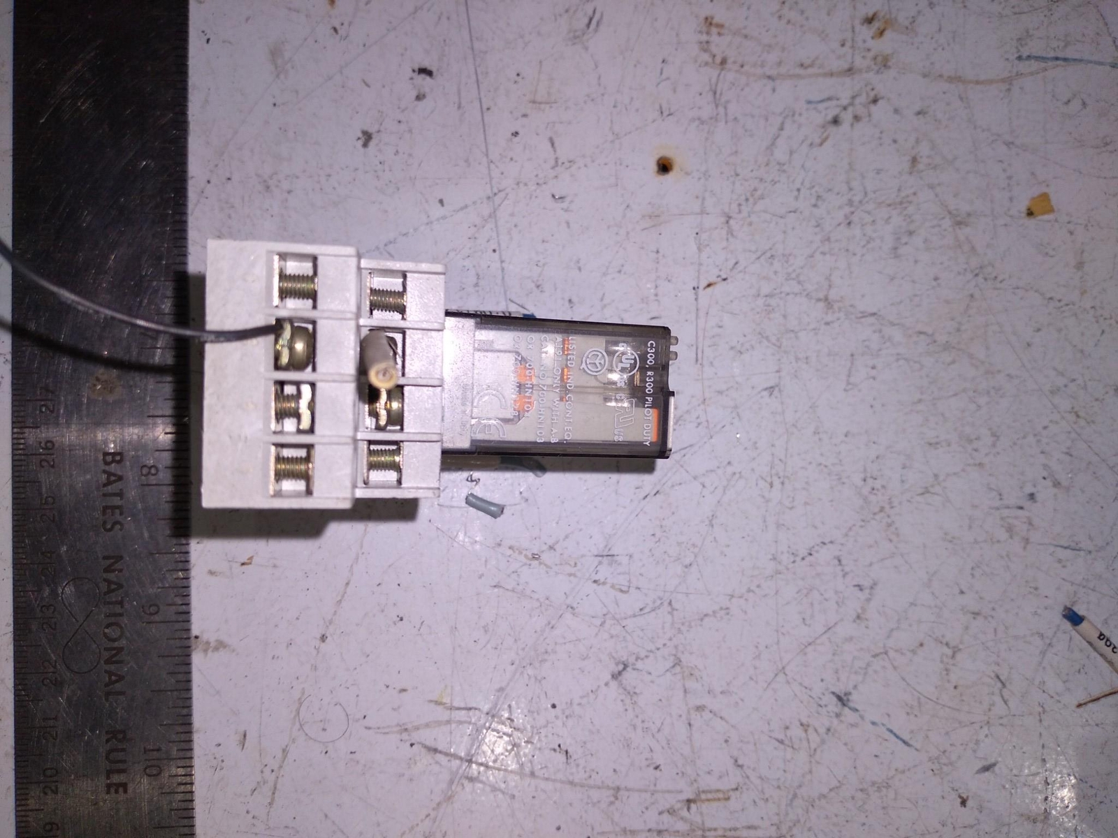 ALLEN-BRADLEY 700-HN103 10A 250-300V ALLEN-BRADLEY 700-HC14Z24 SER D 24VDC 7A