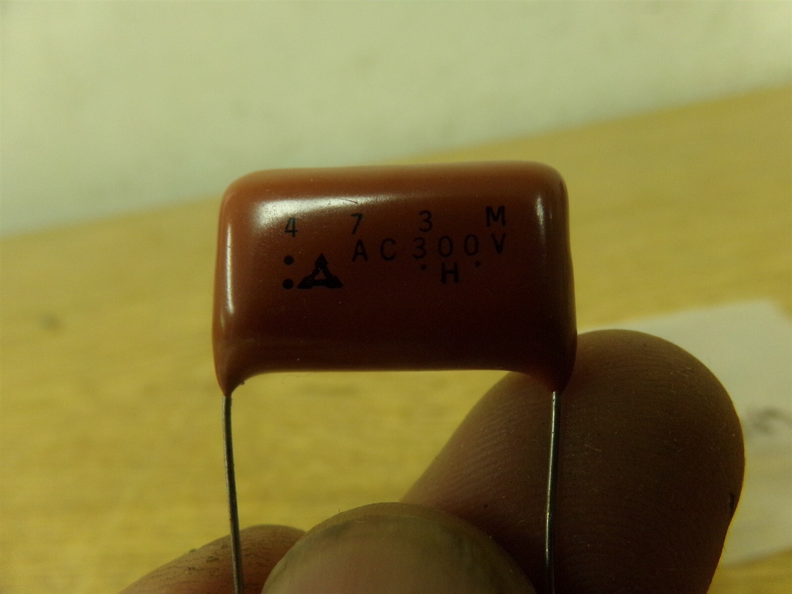 NEW Sony 1-1085-749-00 Capacitors 473M AC30V Lot of 2 *FREE SHIPPING*
