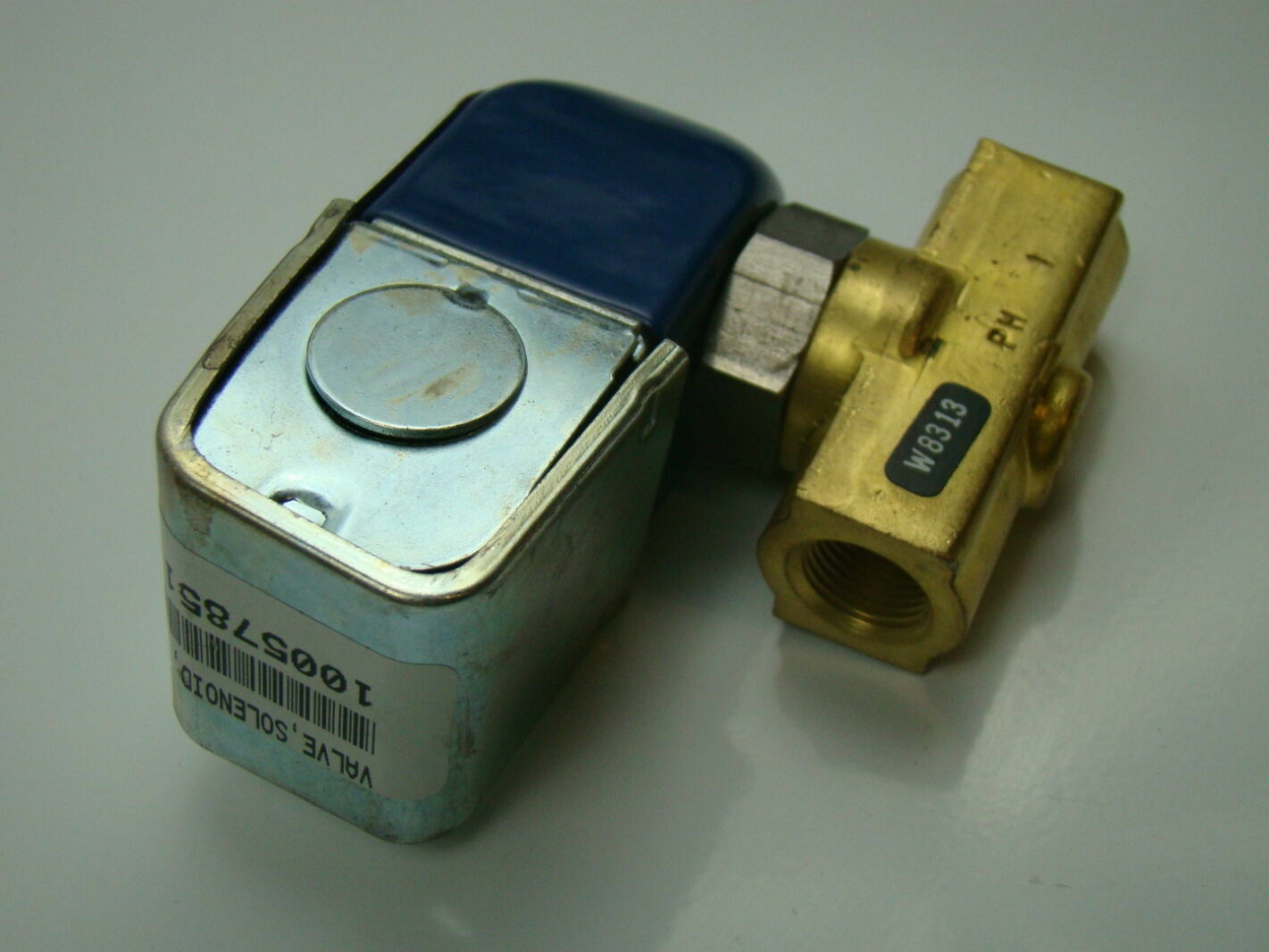 Alco Controls 120 Volt Type AMG Solenoid Valve 214CB 3/8″