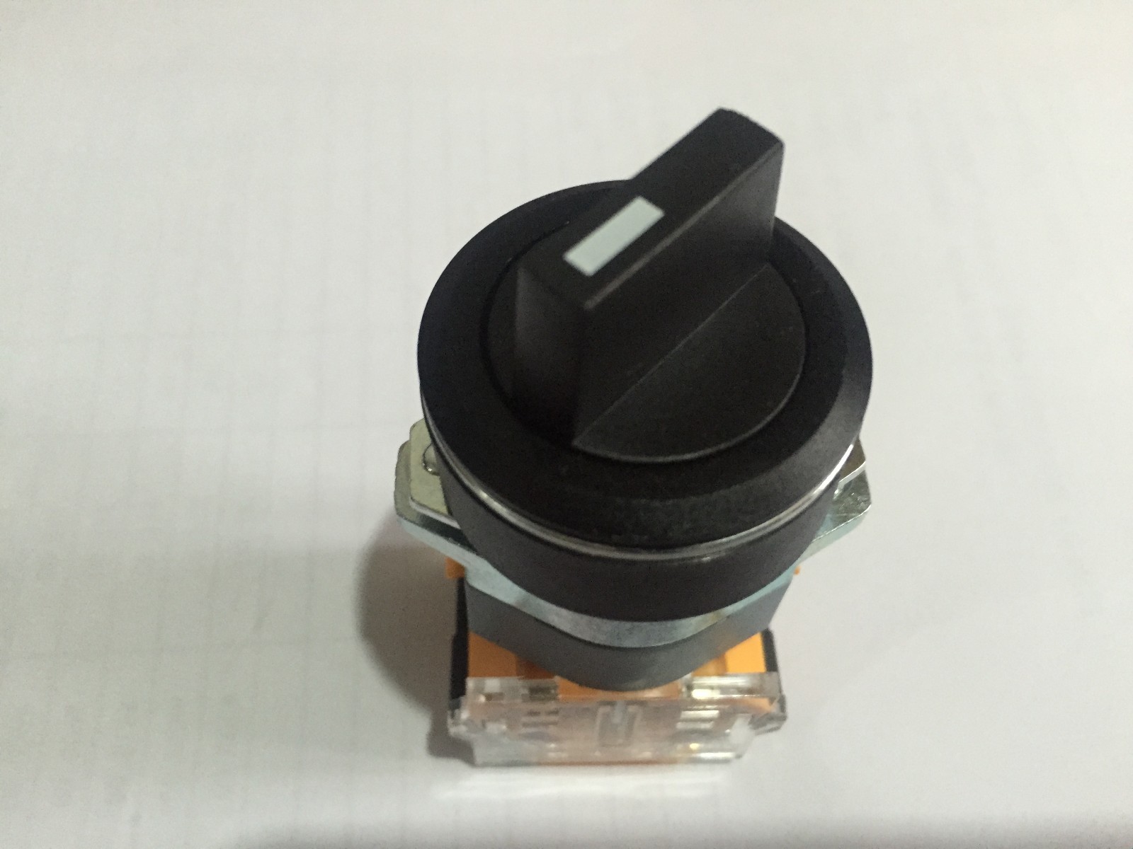 1pc New Siemens (APT) 30mm two-position selector switch LA39C1-11X/K