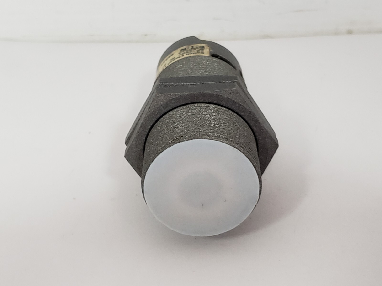 EATON E54WAK30AT12SA PROXIMITY SENSOR 20-250V AC/DC 3 PIN SERIES A1 NNB