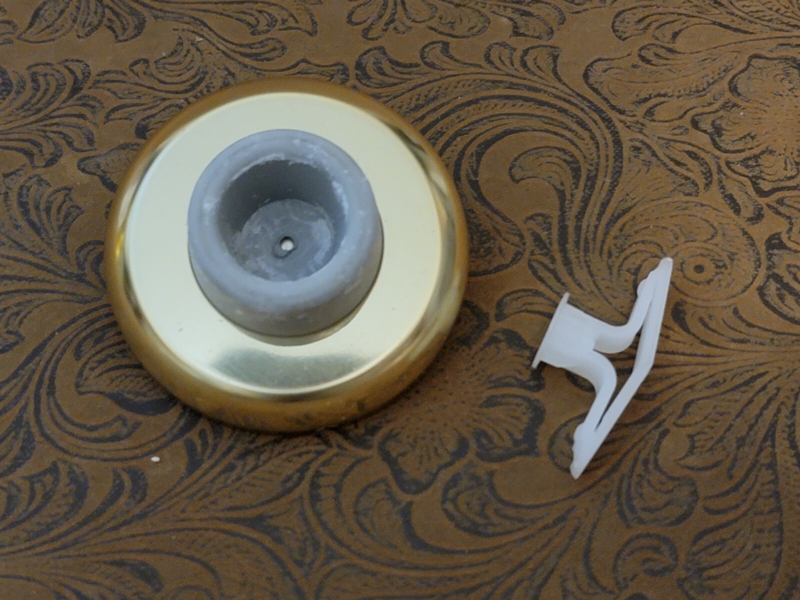 4 Pack – ROCKWOOD 409 US3 Concave Door Stop Wall Mount Bright Brass Lot#8 READ ზ