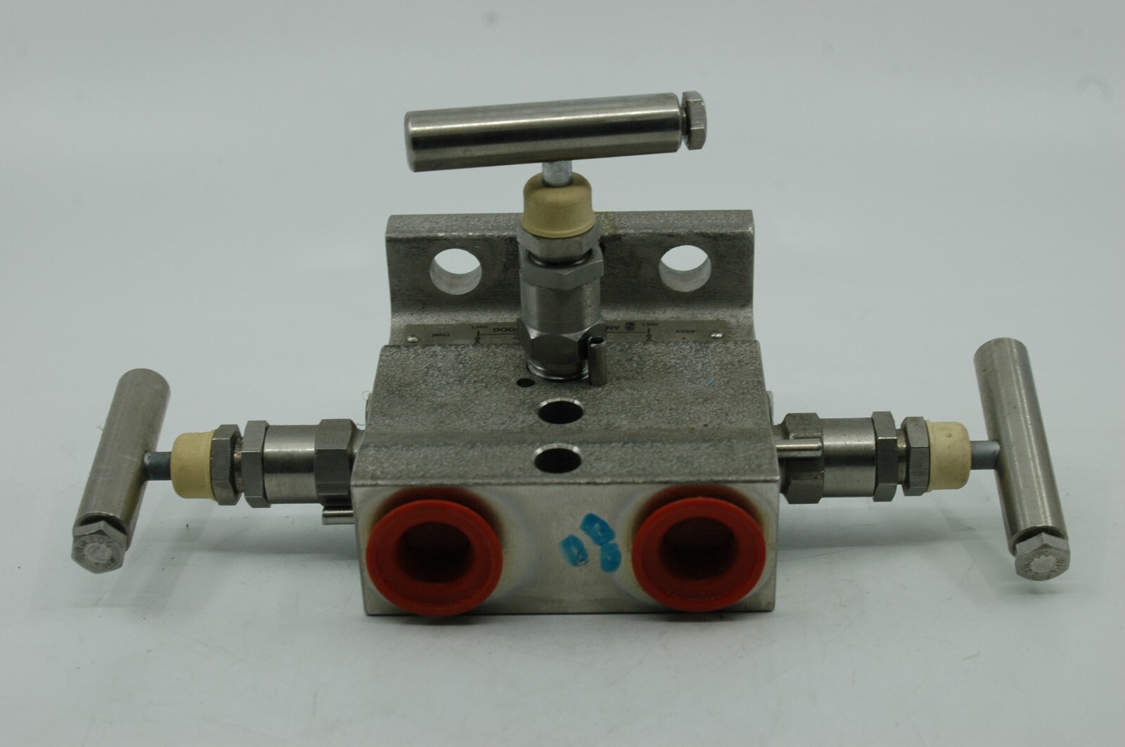 ANDERSON GREENWOOD 3 VALVE MANIFOLD FOR ROSEMOUNT 3051 DP TRANSMITTER, -SURPLUS-