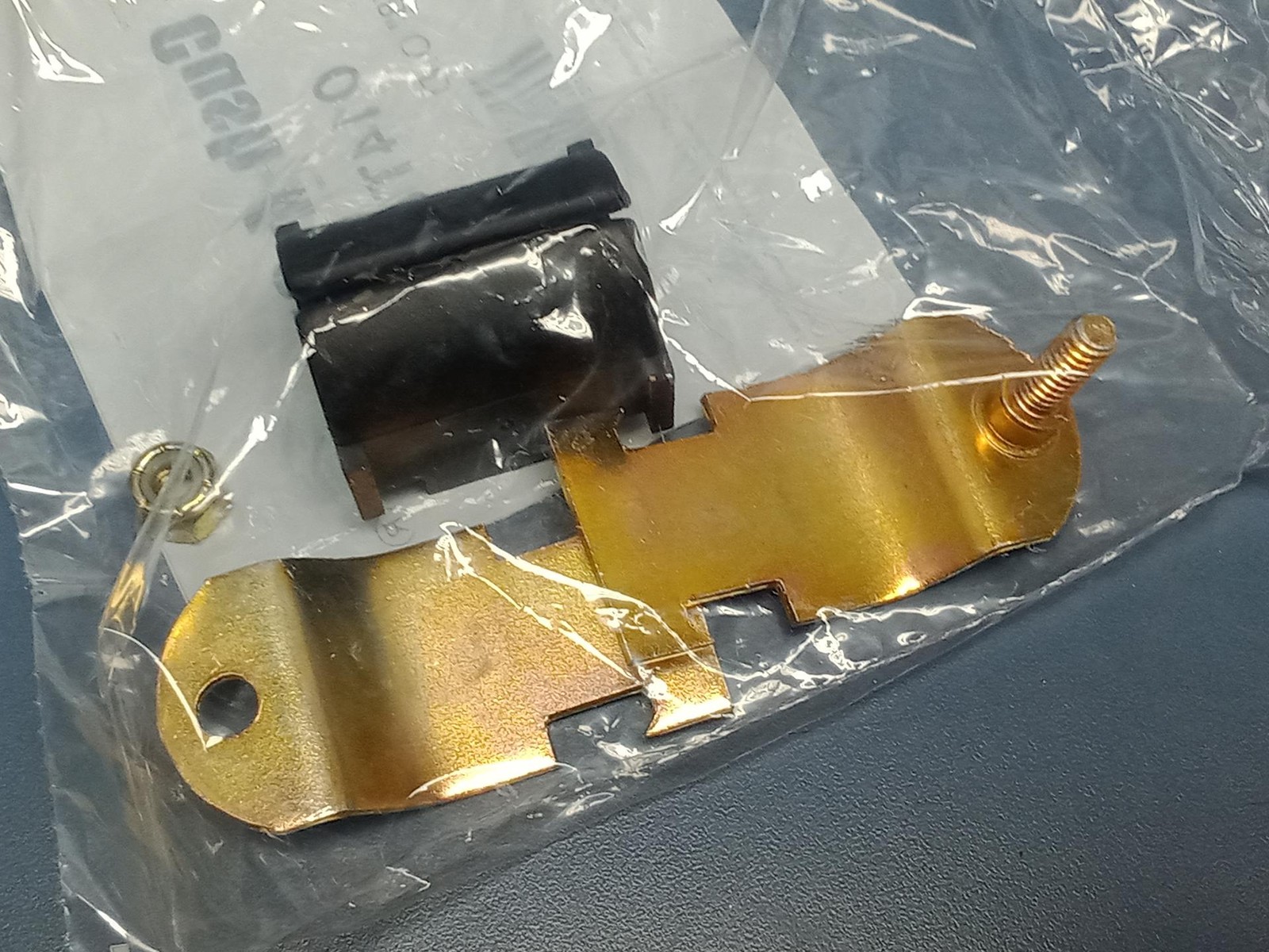 Lot of 10 Cush-A-Clamp – 014T018 – EG Channel Mount Cushion Clamp 7/8″ – NEW