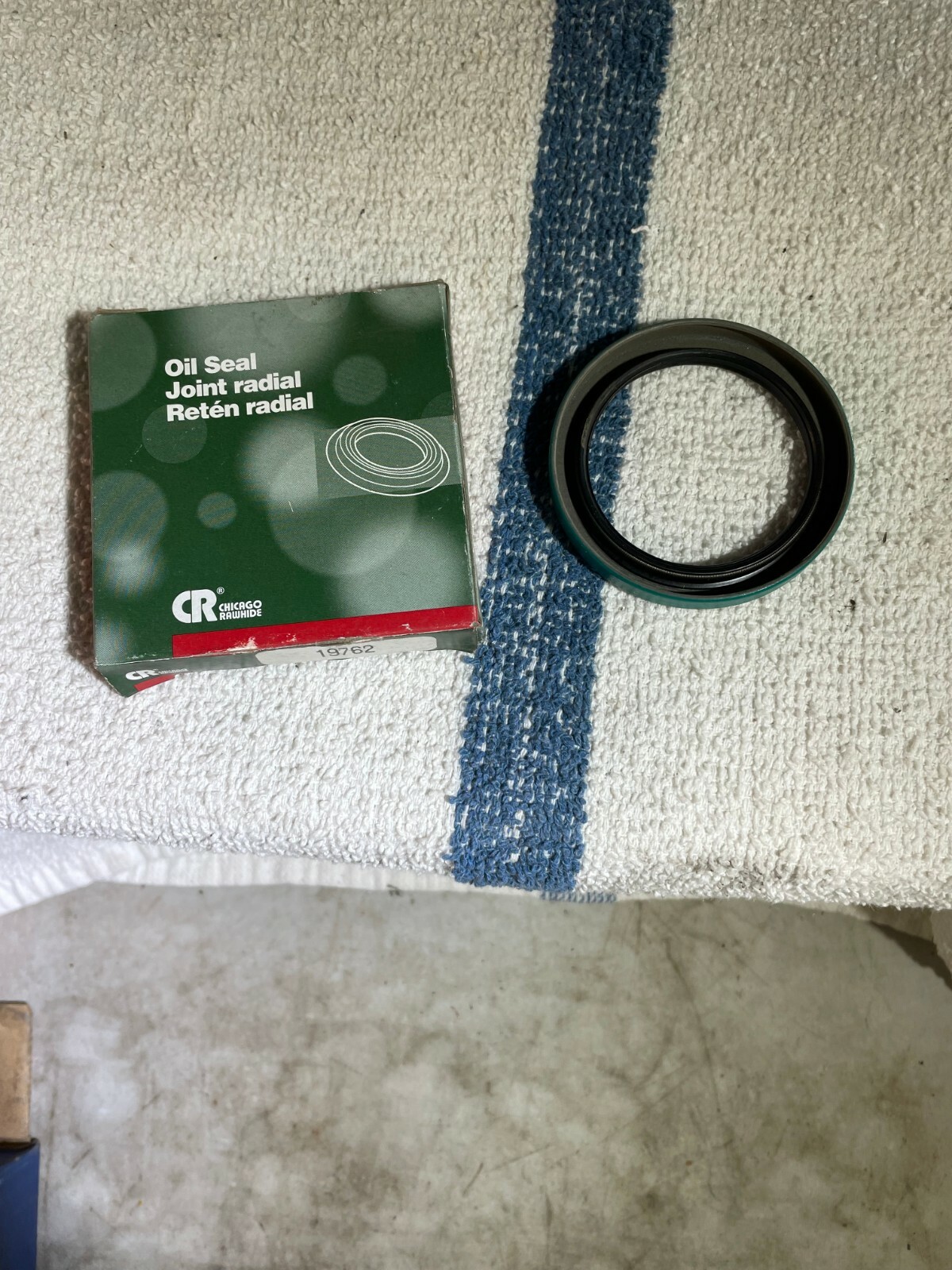 NOS CR 19762 OIL SEAL JOINT RADIAL