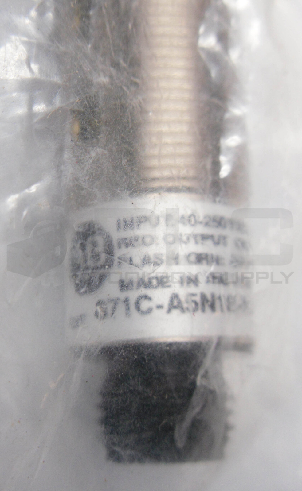 SEALED NEW ALLEN BRADLEY 871C-A5N18-R3 /A INDUCTIVE PROXIMITY SENSOR 40-250VAC