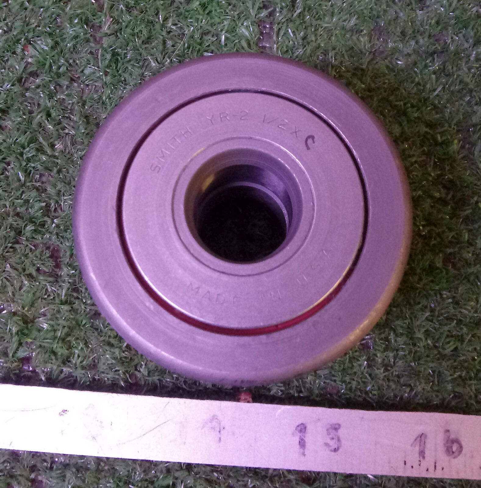 1 NEW SMITH BEARING YR-2 1/2XC CAM FOLLOWER NIB/NNB ***MAKE OFFER***
