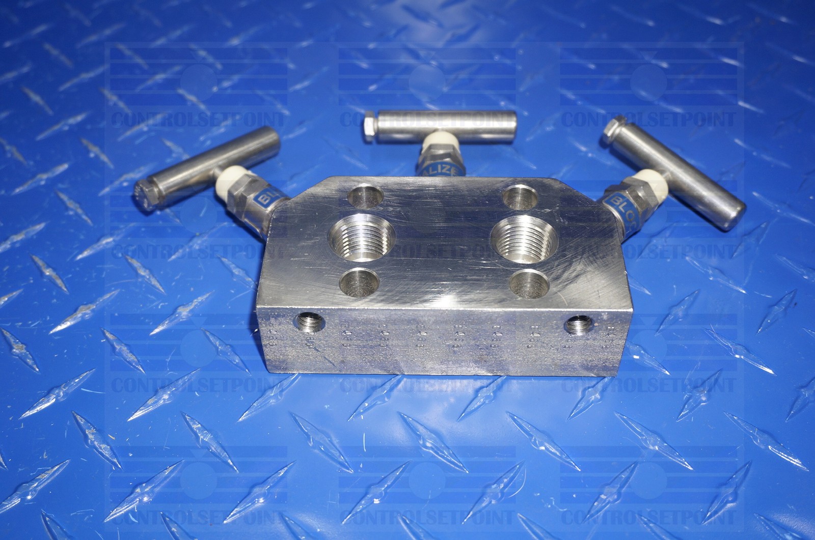 ANDERSON GREENWOOD MANIFOLD MB3VIS-4 3 VALVE MANIFOLD NSP