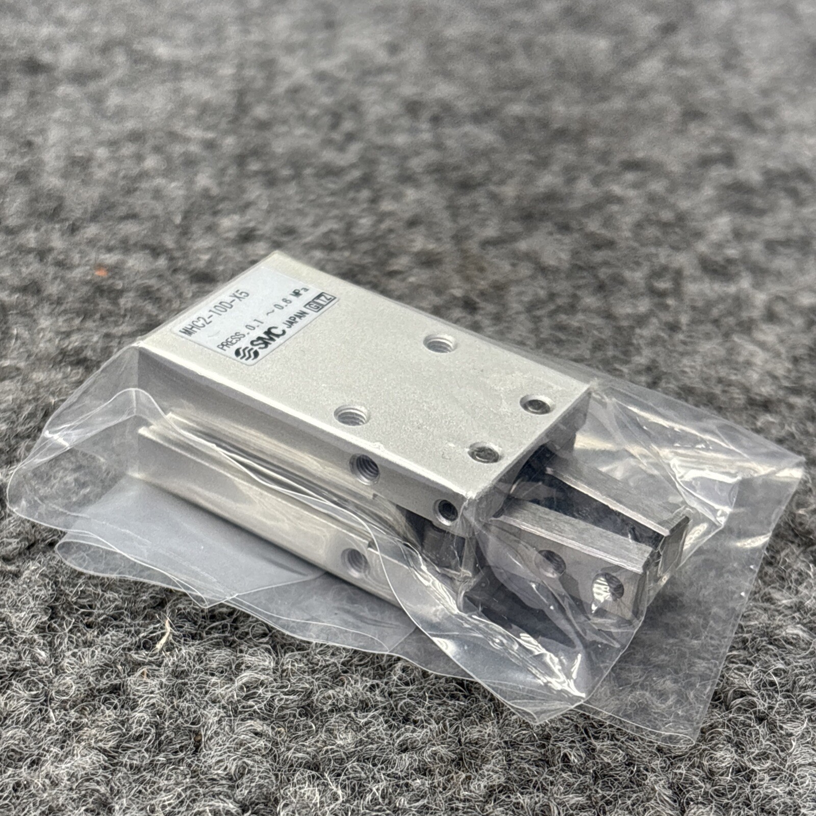 SMC MHC2-10D-X5 MINI ANGULAR STYLE GRIPPER New Other