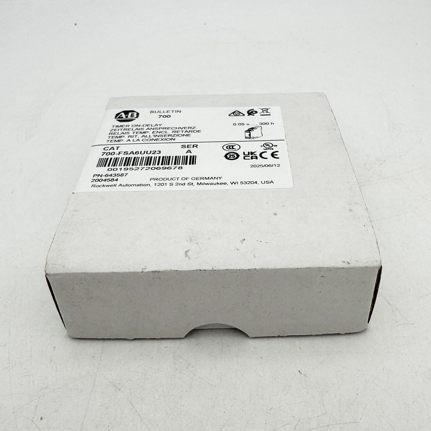700-FSA6UU23 DIN Rail Mount Timing Relay, 22.5mm New Original 700FSA6UU23