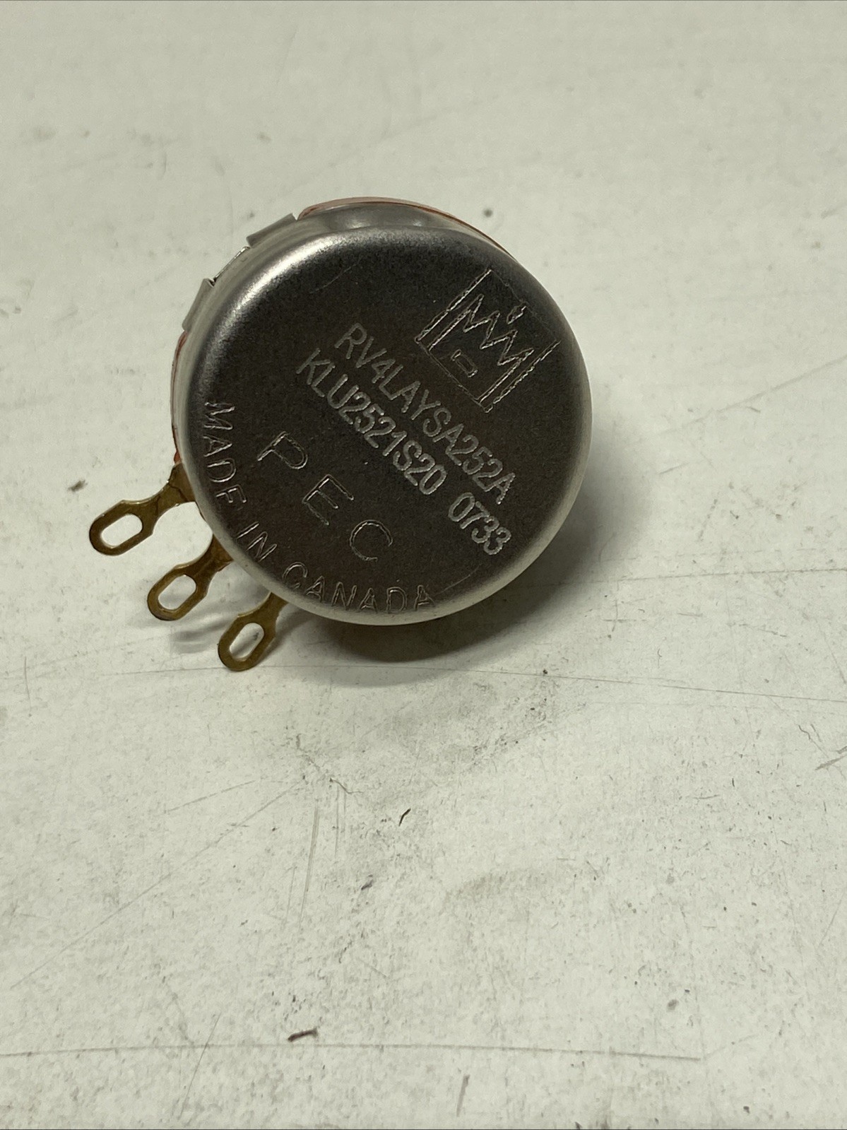 PEC RV4LAYSA252A Qty of 1 per Lot 2.5k Ohm 1 Gang Linear Panel Mount Potentio