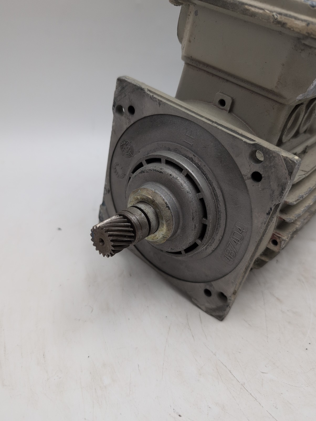 Lenze MDEMA1M071-42 0.68kW 0.91HP 480V 3-Phase Inverter Duty Electric Motor 1705