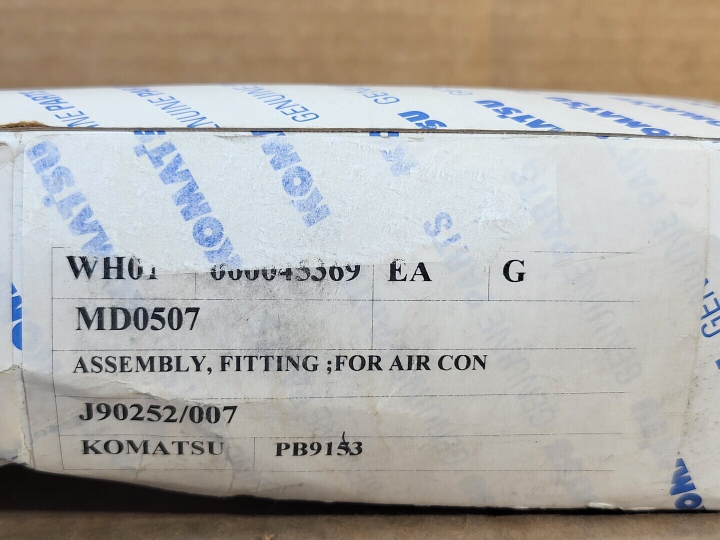 SURPLUS NEW KOMATSU PB9153 Valve – Heavy Machinery