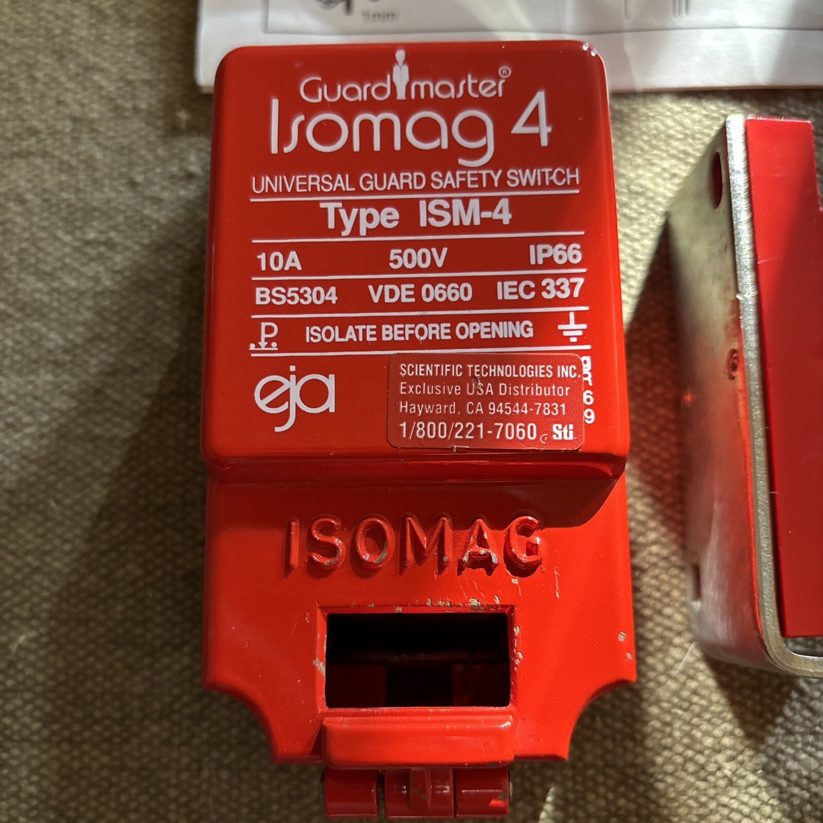 GUARD MASTER, STI. ISOMAG 4 UNIVERSAL GUARD ISM-4 SAFETY SWITCH, 10A 500V IP66