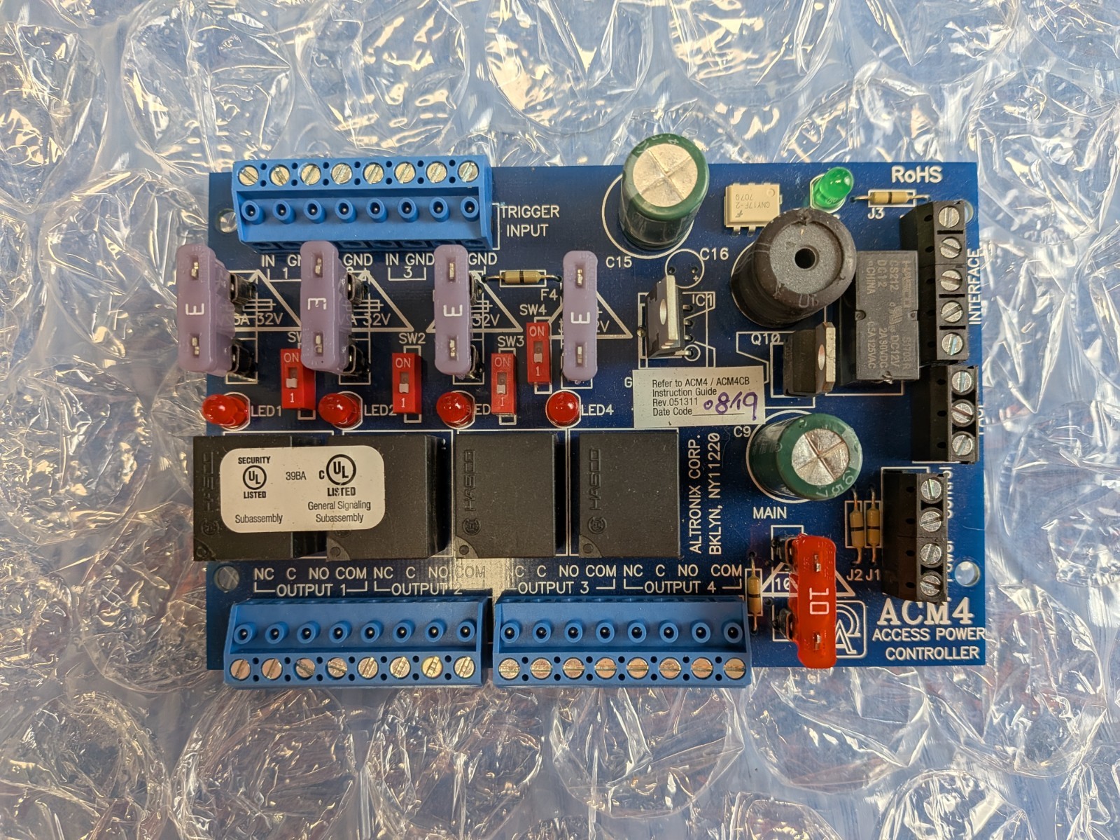 ACM4 ALTRONIX, Access Power Controller With 4 Fused Relay Outputs, Pre-owned.