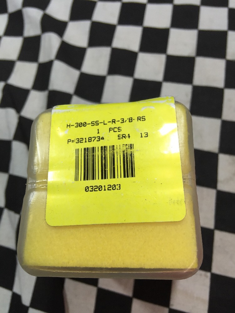 Ham-Let Needle Valve 3/8″, H-300-SS-L-R-3/8-RS, Ref Swagelok SS-1RS6 #ZC4