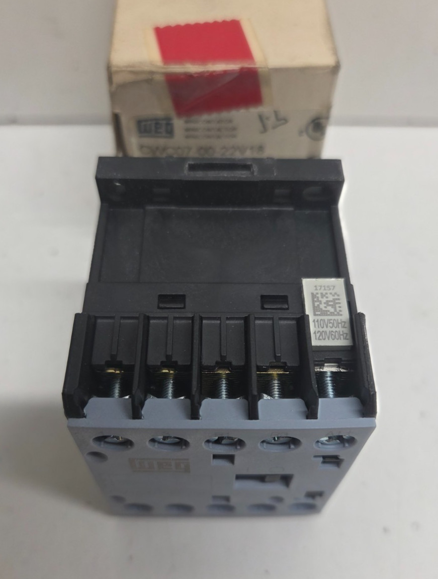 NEW IN BOX! WEG 7A 2NO/2NC 120V COIL MINI CONTACTOR CWC07-00-22V18