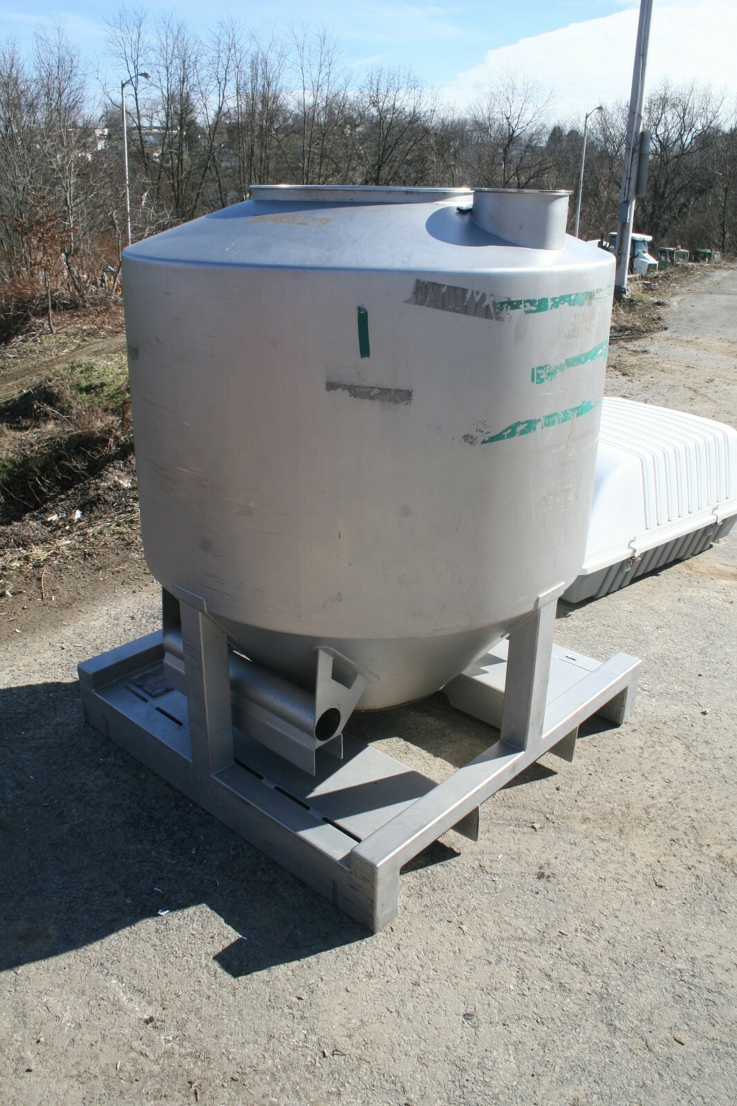 47″x47″x59″ Stainless Steel Approx 225 Gal Single Wall Tank 3/8″ Wall Thickness