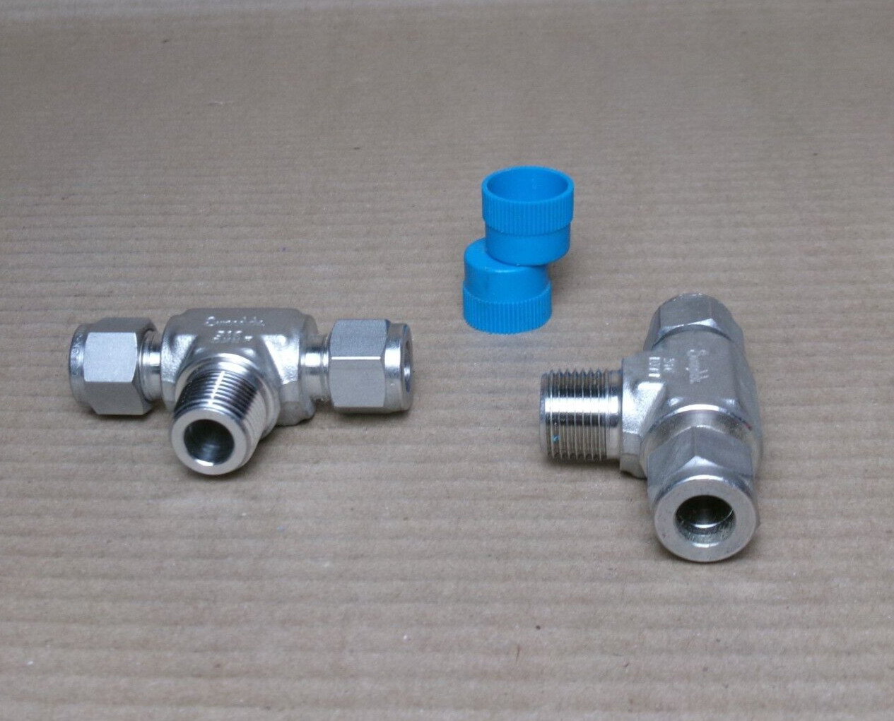 NEW LOT OF 2 SWAGELOK 3/8″ TUBE OD COMPRESSION FITTED MALE BRANCH TEE T0 5/8″