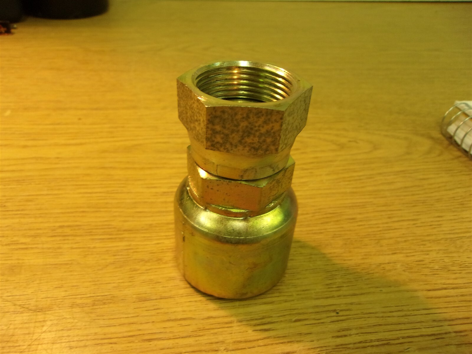 NEW Eaton Aeroquip Hydraulic Fitting TTC-16 *FREE SHIPPING*