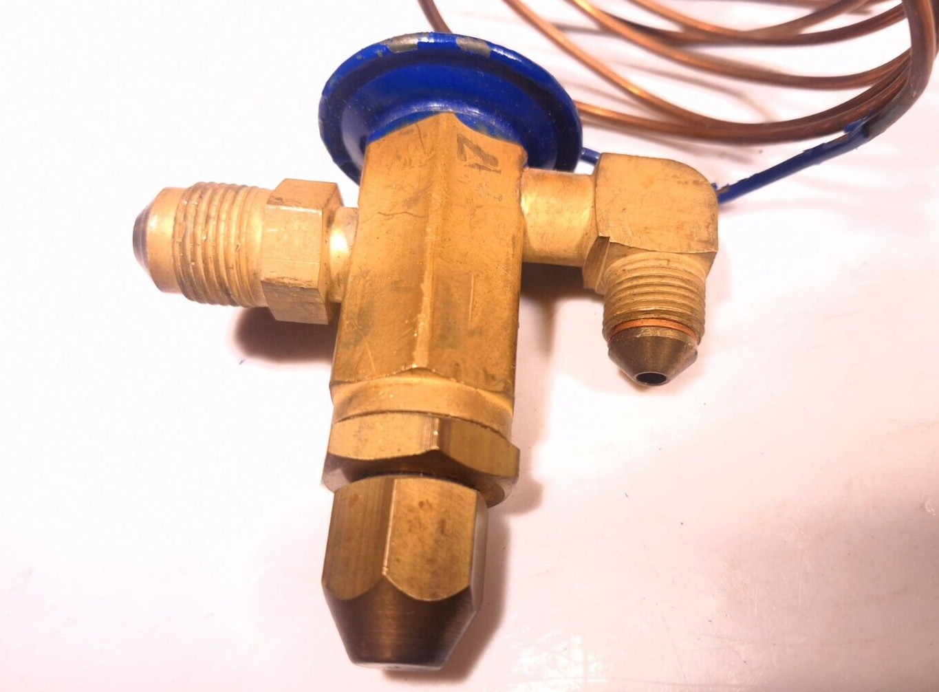 ALCO AFA1FC THERMOSTATIC EXPANSION ANGLE VALVE 3/8″ x 1/2″ FLARE R-12 AFA 1 FC