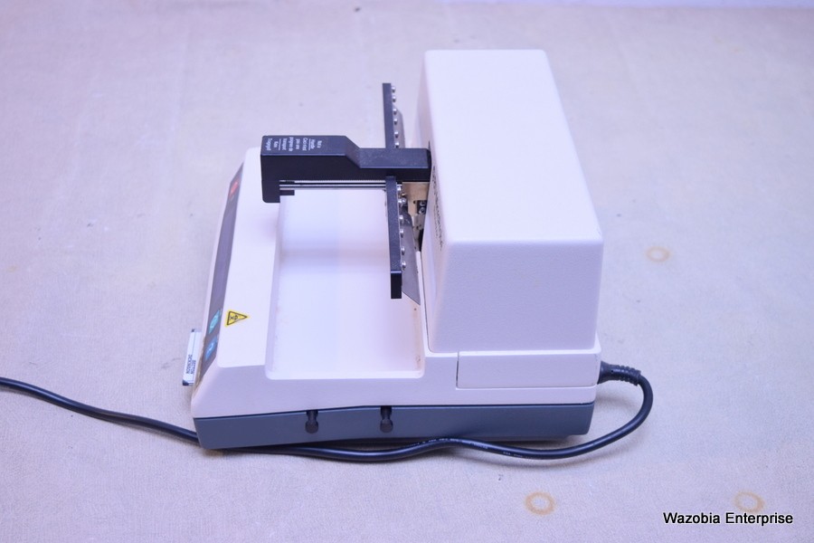 BECTON DICKINSON – 211877 – BD MICROPROBE PROCESSOR + AC ADAPTER AND DATA CARD