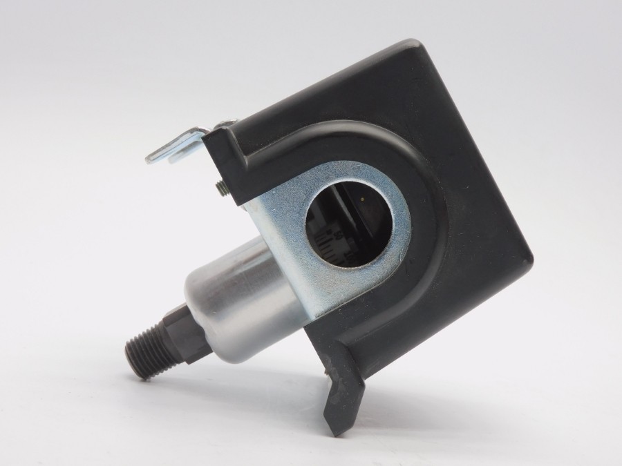 UNITED ELECTRIC H54-27 480VAC 15A 30-300PSI NSNP