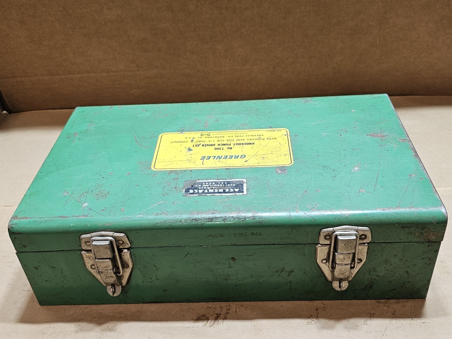 GREENLEE 7306 Hydraulic Knockout Punch Driver Set w/ 767 Hand Pump –