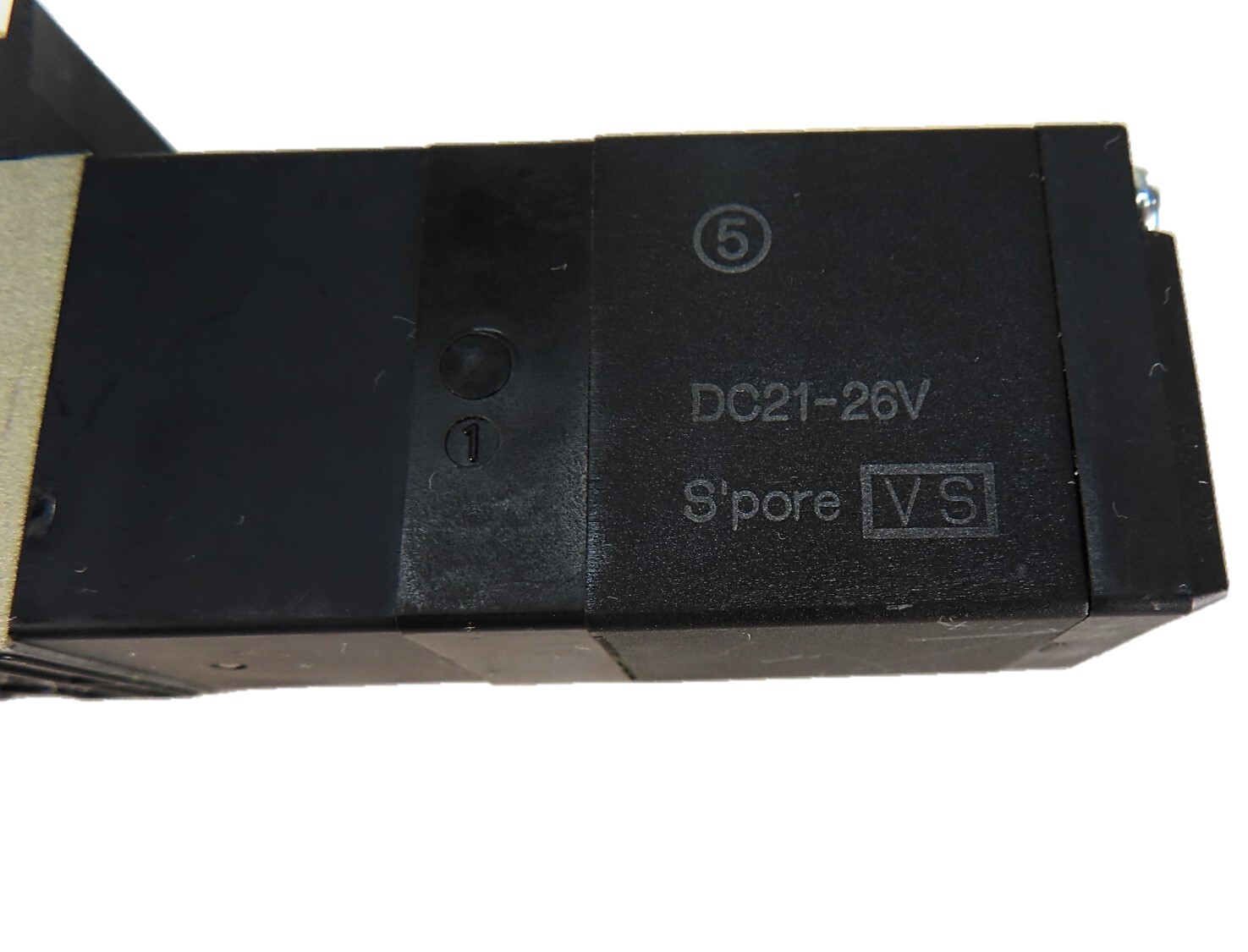 SMC VFS2400-5FZ Pneumatic Solenoid Valve 21-26VDC *USA Seller* NEW NO BOX
