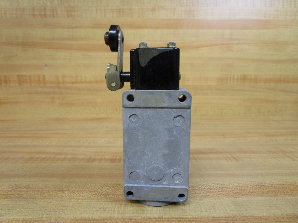 GE General Electric CR9440K1J1 Limit Switch Series A