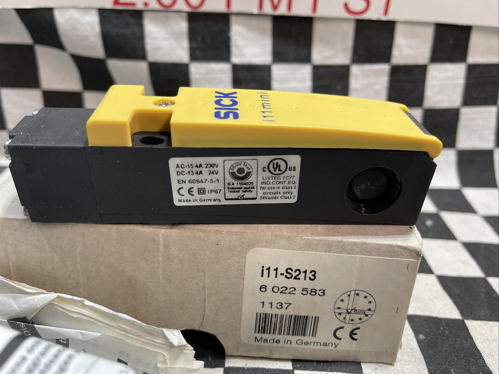 SICK I11-S213, I11S213, Mini Safety Switch Interlock, SHIPSAMEDAY#1606E5
