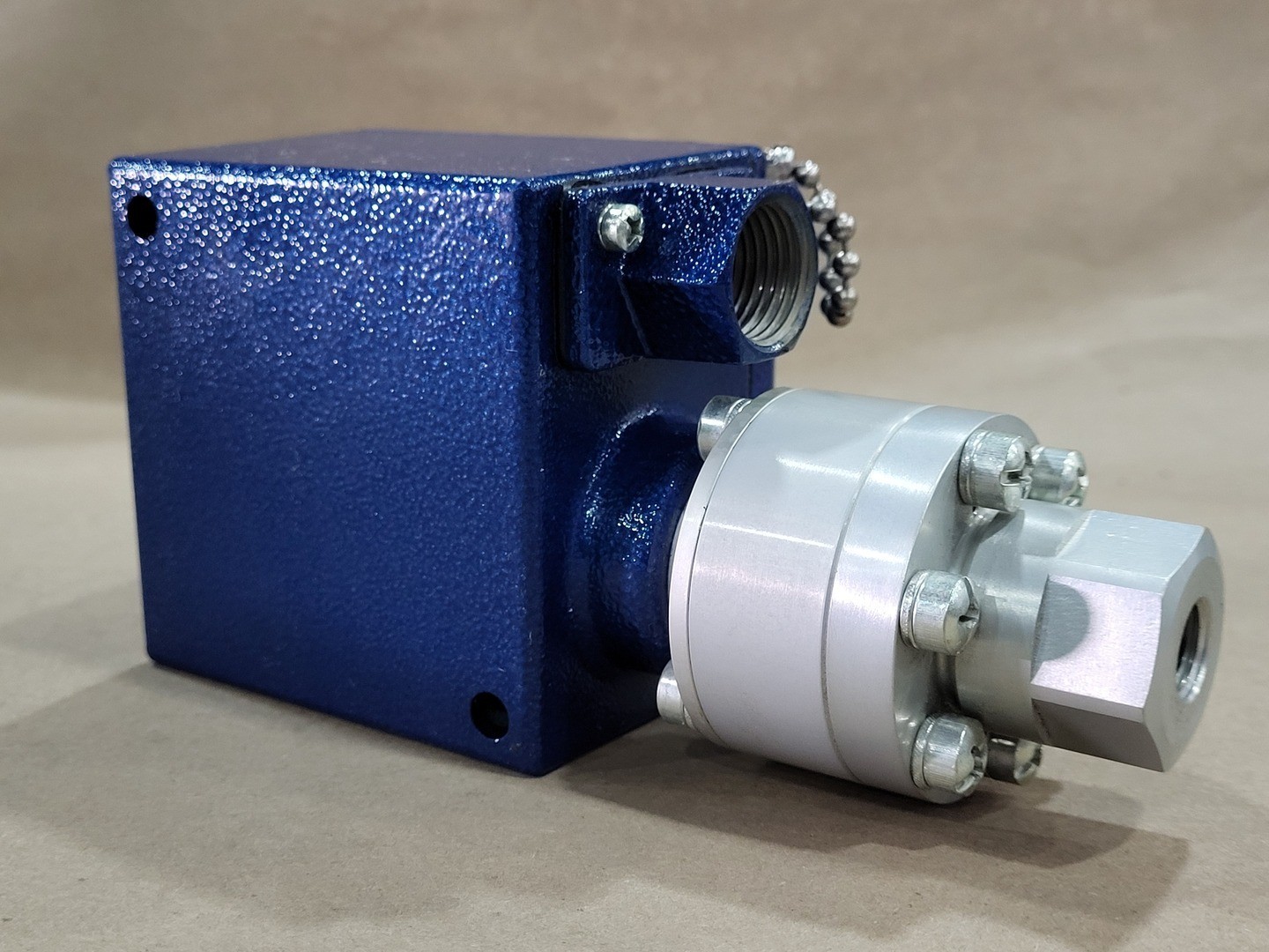 ITT Industries 200-1500 psig Adjustable Pressure Switch 200P13C3