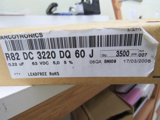 KEMET ELECTRONICS CORP R82DC3220DQ60J Qty of 100 per Lot Capacitor, Polyester M
