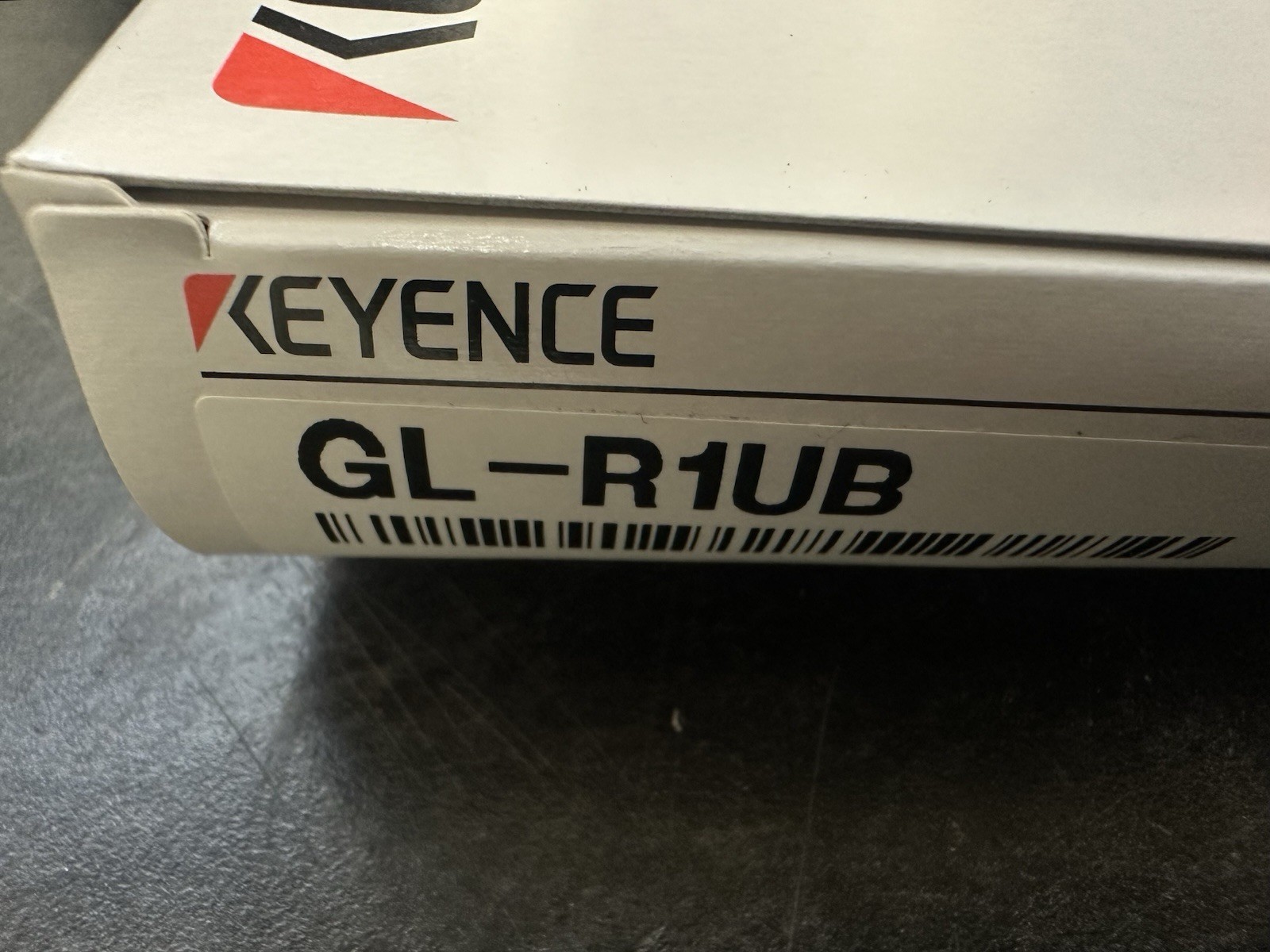 NEW KEYENCE GL-R1UB INTERFACE UNIT SAFETY LIGHT CURTAIN