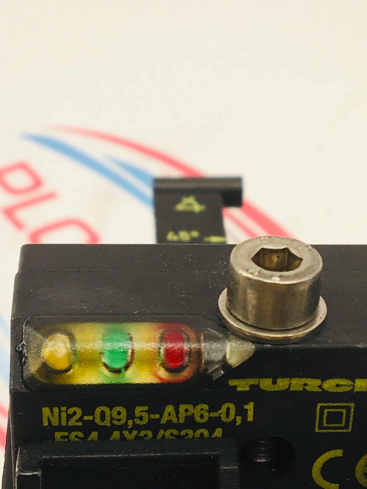 TURCK POWER CLAMP PROXIMITY SENSOR NI2-Q9,5-AP6-0,1-FS4,4X3/S304 W/ ATTACHED PRT