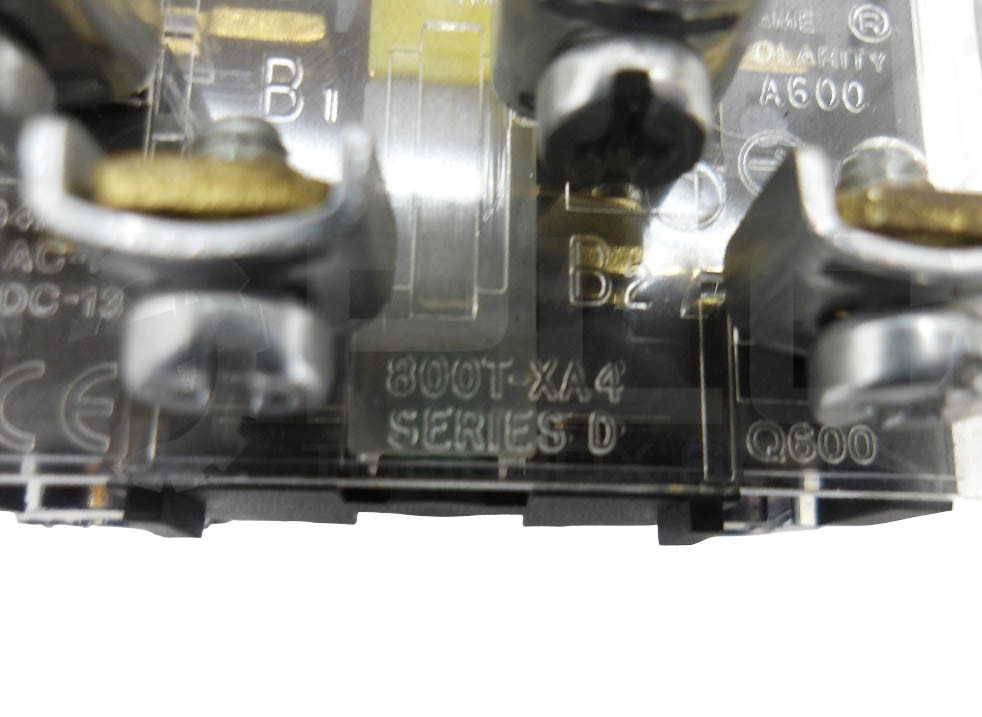 ALLEN BRADLEY 800T-FXQ24RA1 /T PUSH BUTTON W/ 800T-XA4 /D W/ 800T-XA1 /E