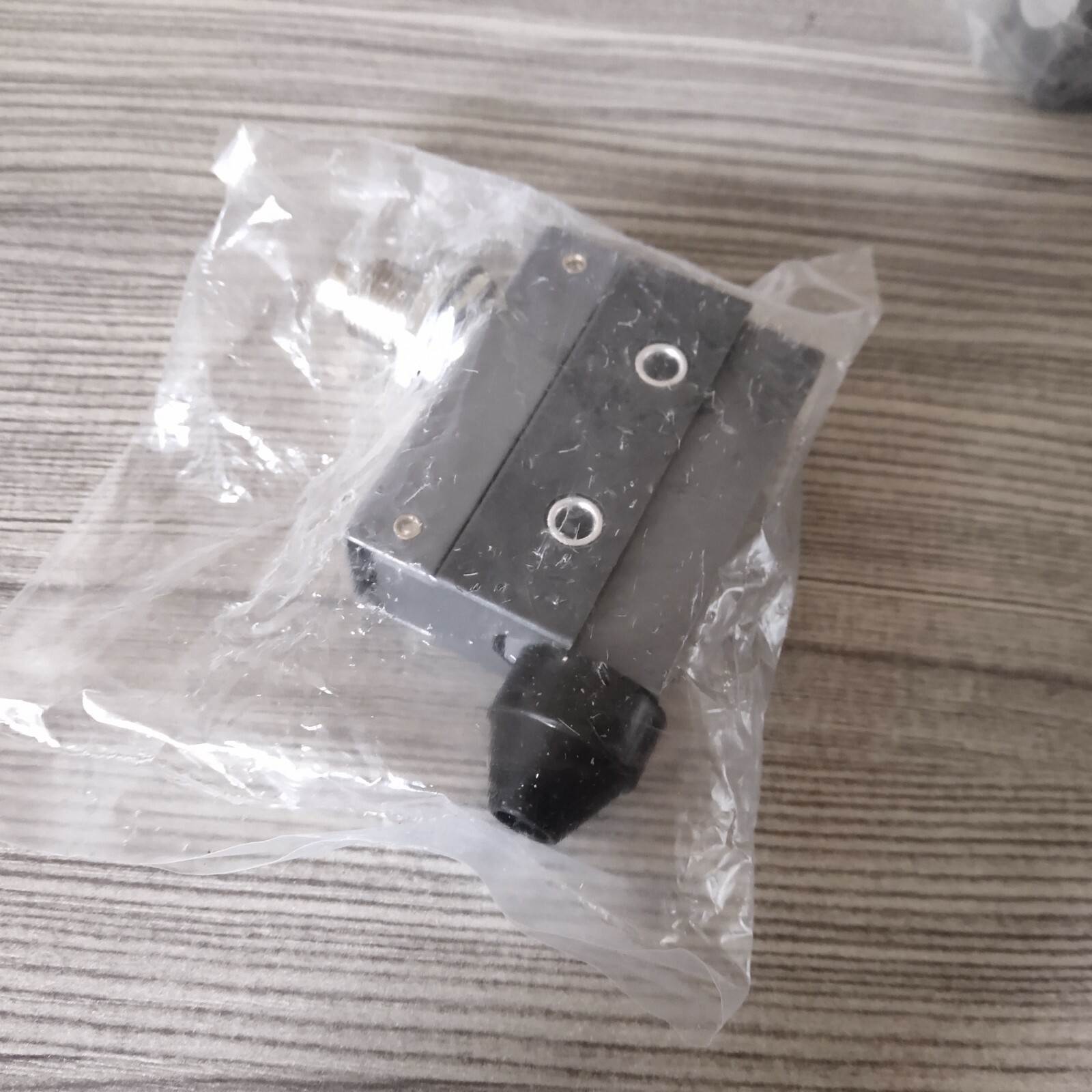 1PC Chint Travel switch YBLXW-6/11BZ