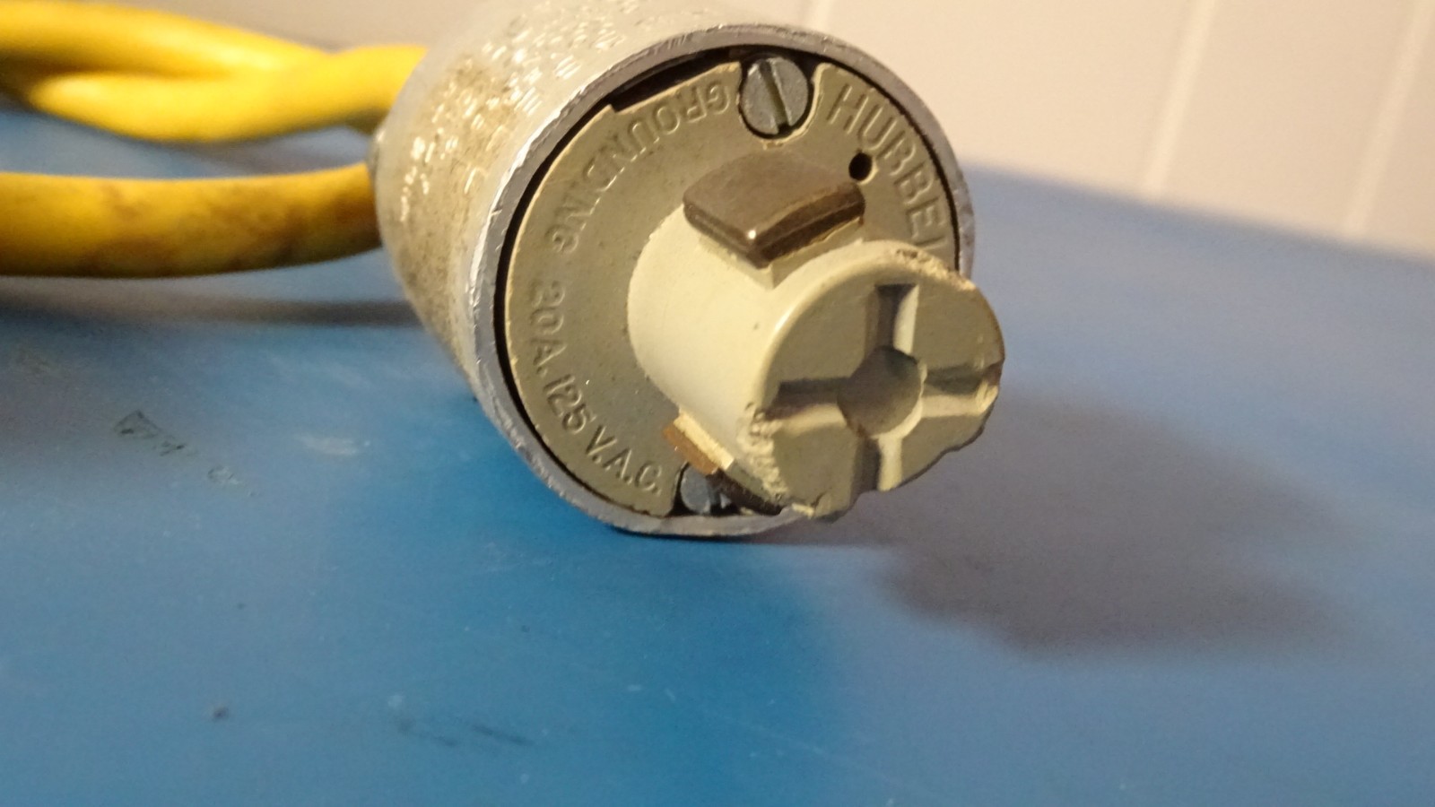 Hubbellock 20A 125V Grounded Hospital & 5-15R Hospital Grade