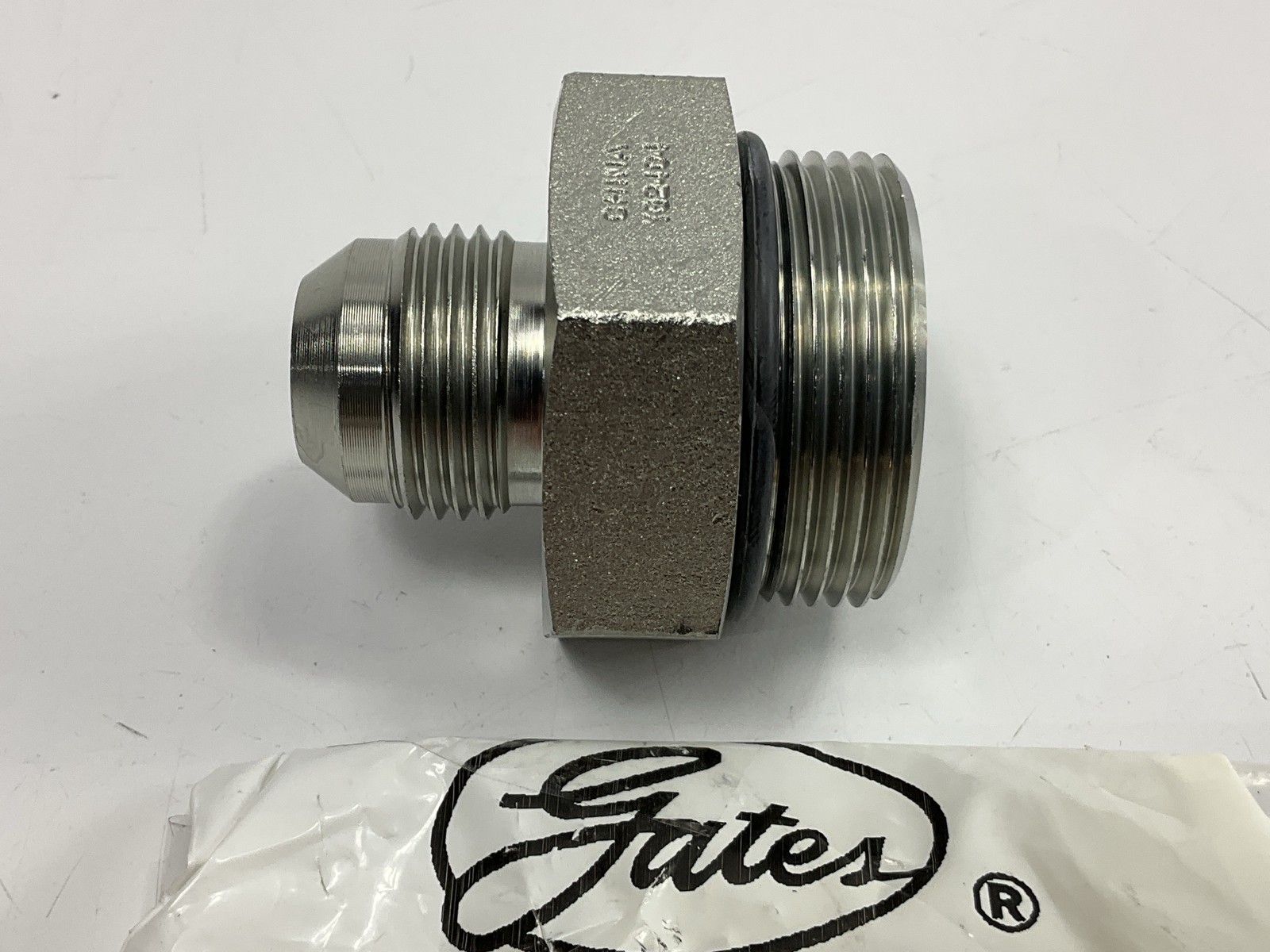 Gates G60301-2012 Male O-Ring Boss To Male JIC 37° Flare, 1-5/8″-12 Thread