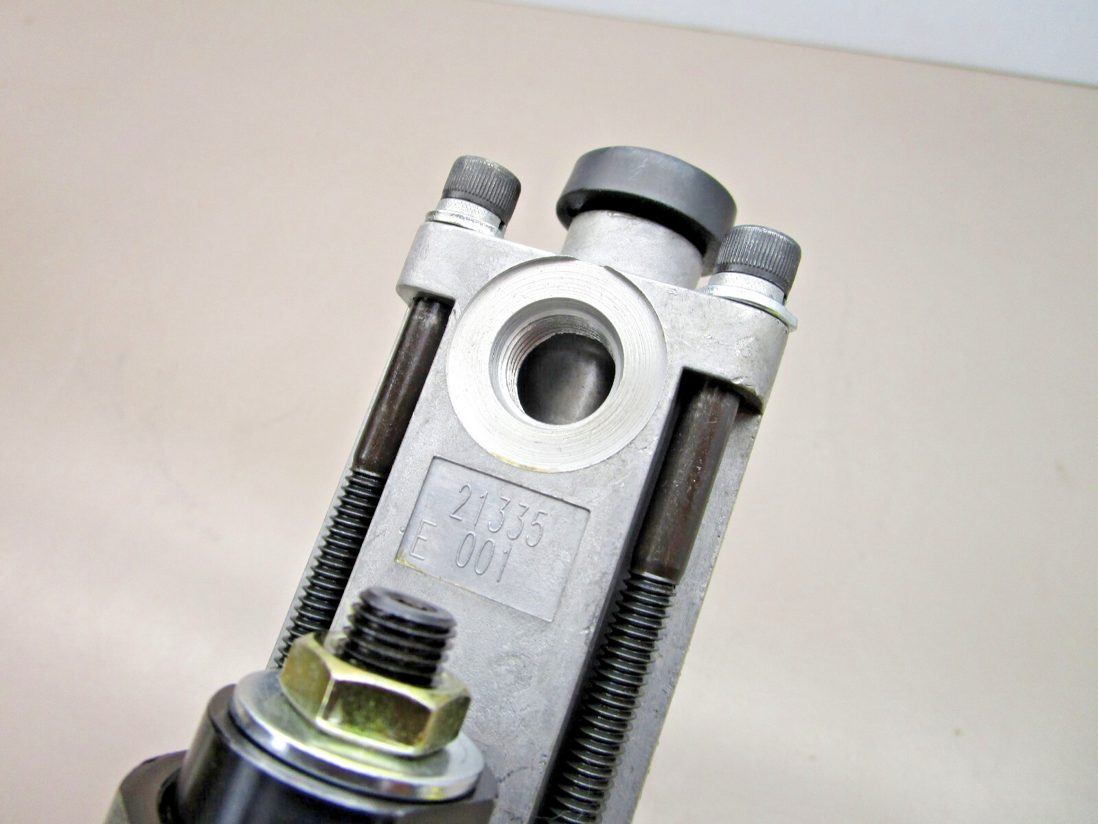 Gresen Hydraulics 20645K Directional Control Valve Section Pneumatic Operators