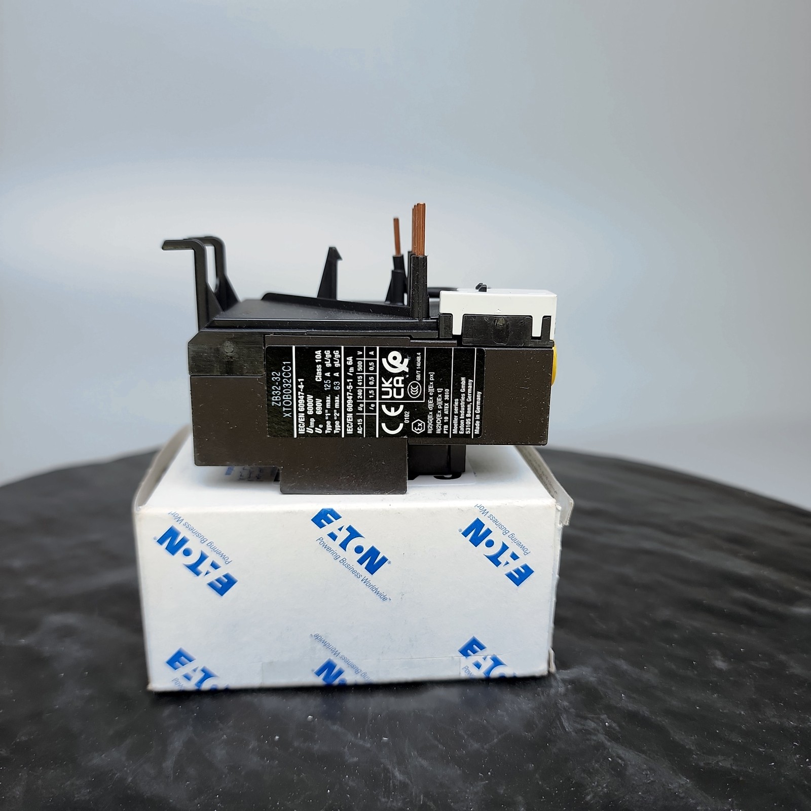 EATON ZB32-32/XTOB032CC1 Thermal Overload Relay 24-32A 1NO/1NC New In Box