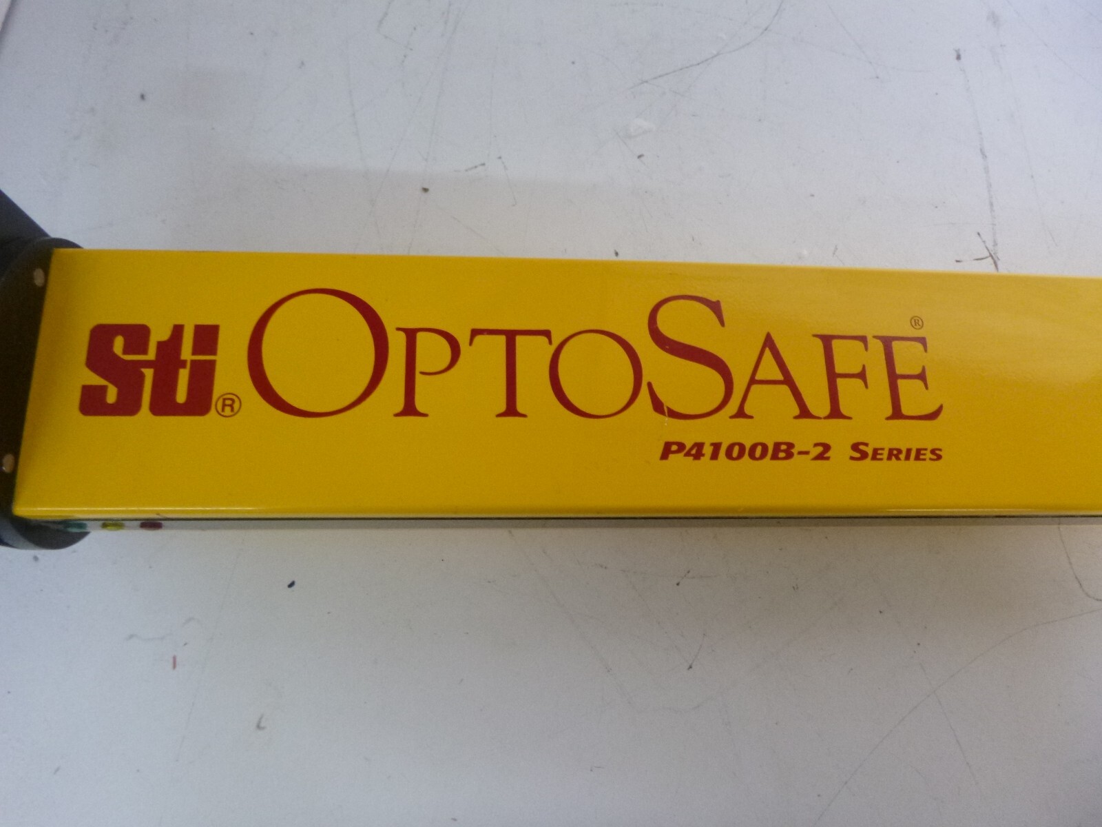 STI P4148B-2 OptoSafe-B 48″ (1.22m) Series P4100B-2 Light Curtain Transmitter