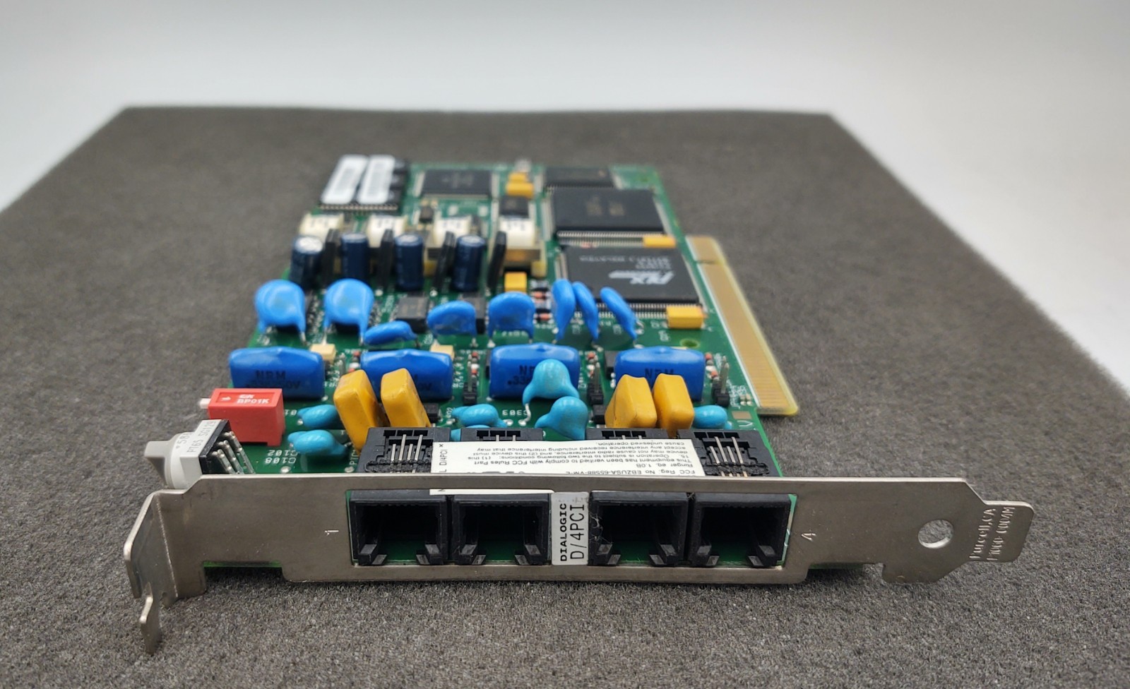 DIALOGIC CORP D/4PCI 04-2488-001 PCI CARD 83-0562-004