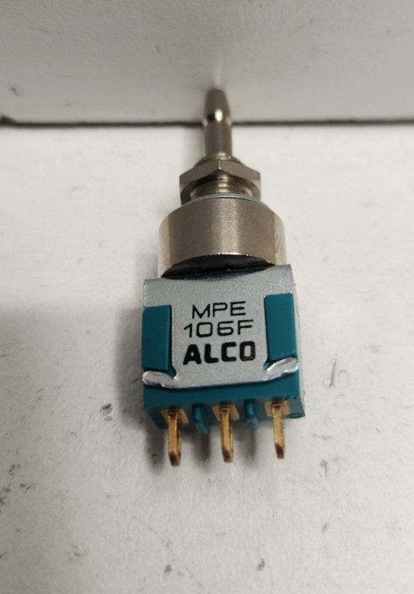 NEW NO BOX! ALCO 6A 250V SPDT MOMENTARY PUSH BUTTON MPE-106F
